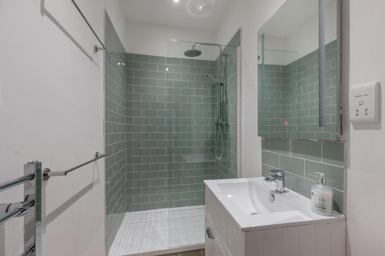 Joivy Glamorous Flat Near City Centre Apartamento Edimburgo Exterior foto